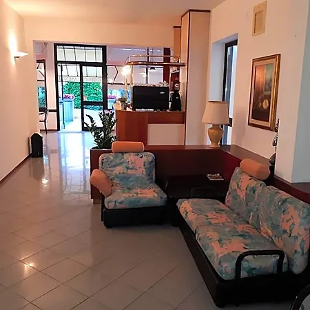 Ciclamino 3*